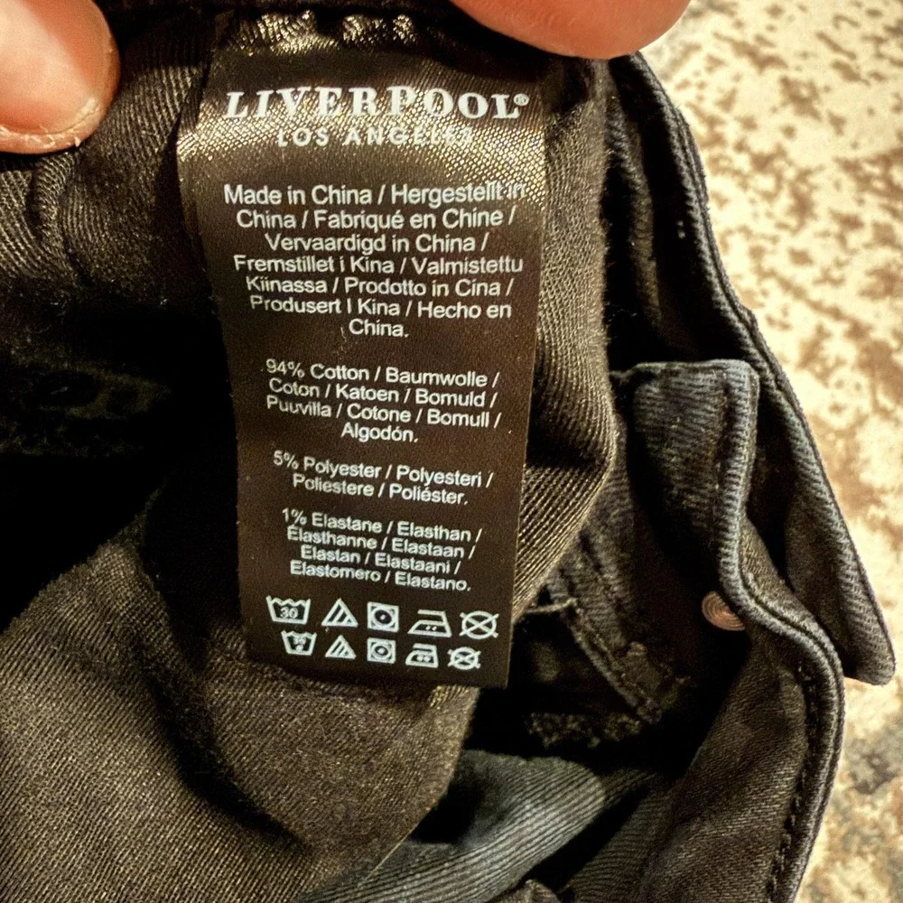Liverpool Eco Logic Jeans Mens 30x32 Black Bullet Dark Slim Straight Stretch